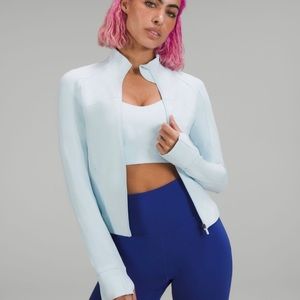 Lululemon Cropped Nulu Define in Powder Blue